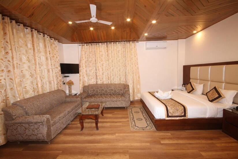 Dharamshala Paradise Sheela Екстериор снимка